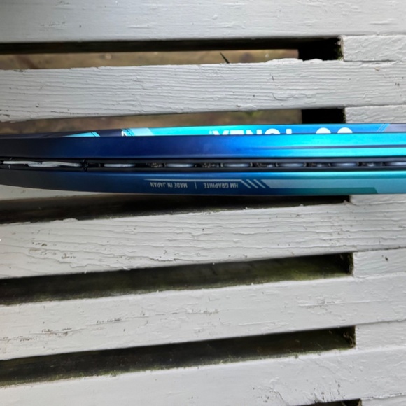 Yonex EZONE 100  Racket - 7th Generation - Picture 5 of 14